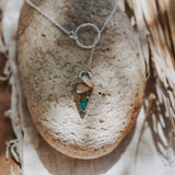 Dainty Lariat in Spiny Oyster & Kingman Turquoise