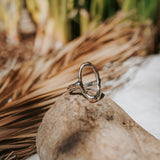 The Intueri Ring (Size 9)